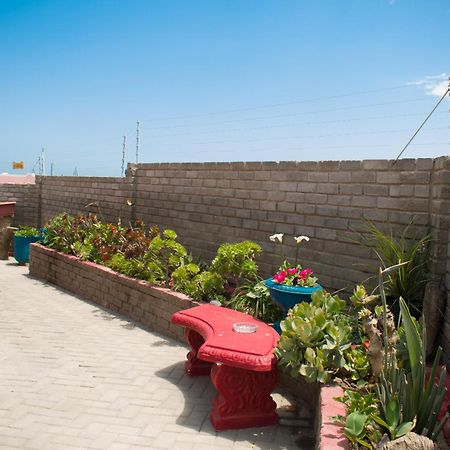 Tina'S Bed And Breakfast Swakopmund Esterno foto