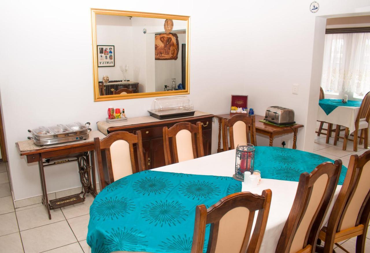 Tina'S Bed And Breakfast Swakopmund Esterno foto