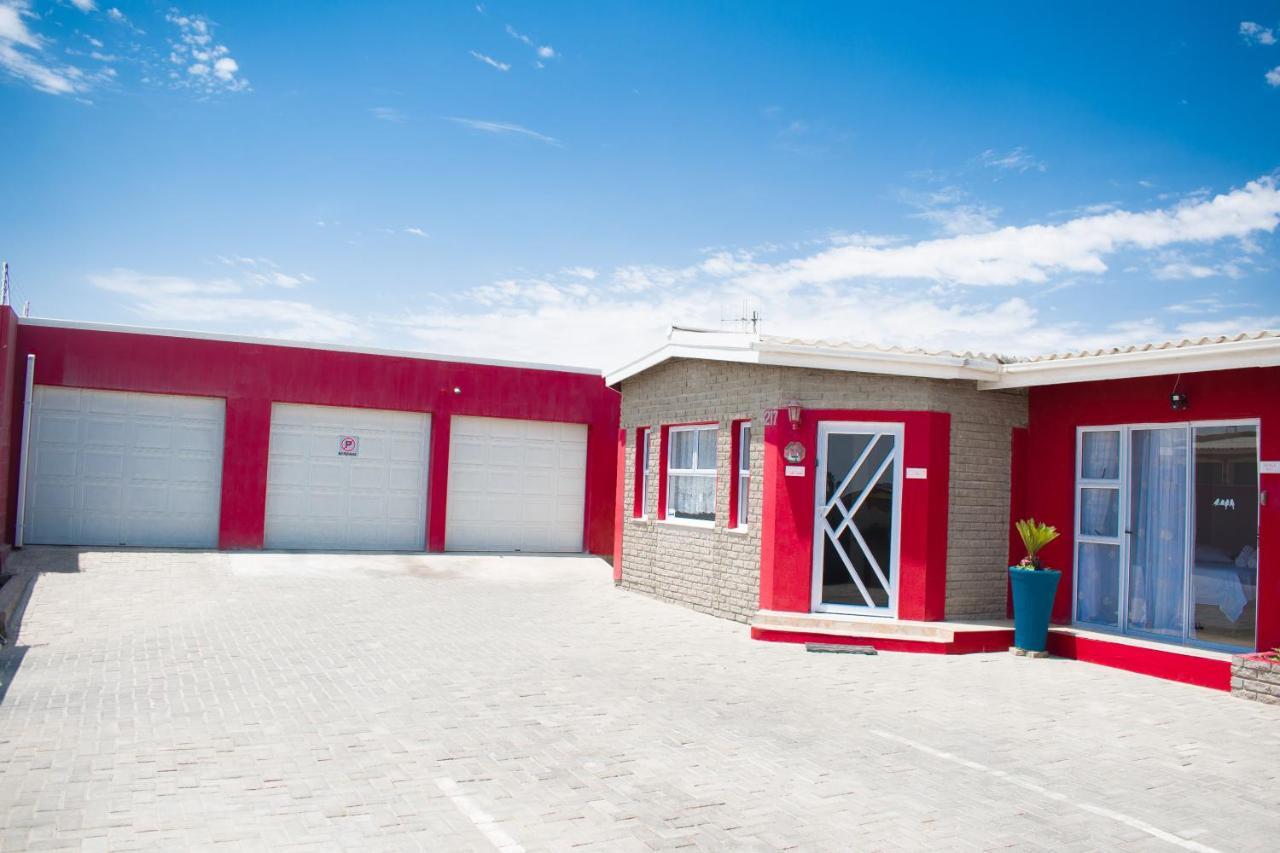 Tina'S Bed And Breakfast Swakopmund Esterno foto
